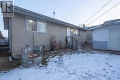 243 Penbrooke Close SE Calgary