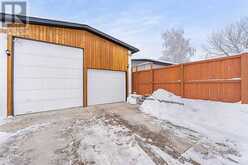 302 Adams Crescent SE Calgary