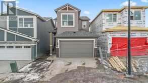 142 Lucas Place NW Calgary