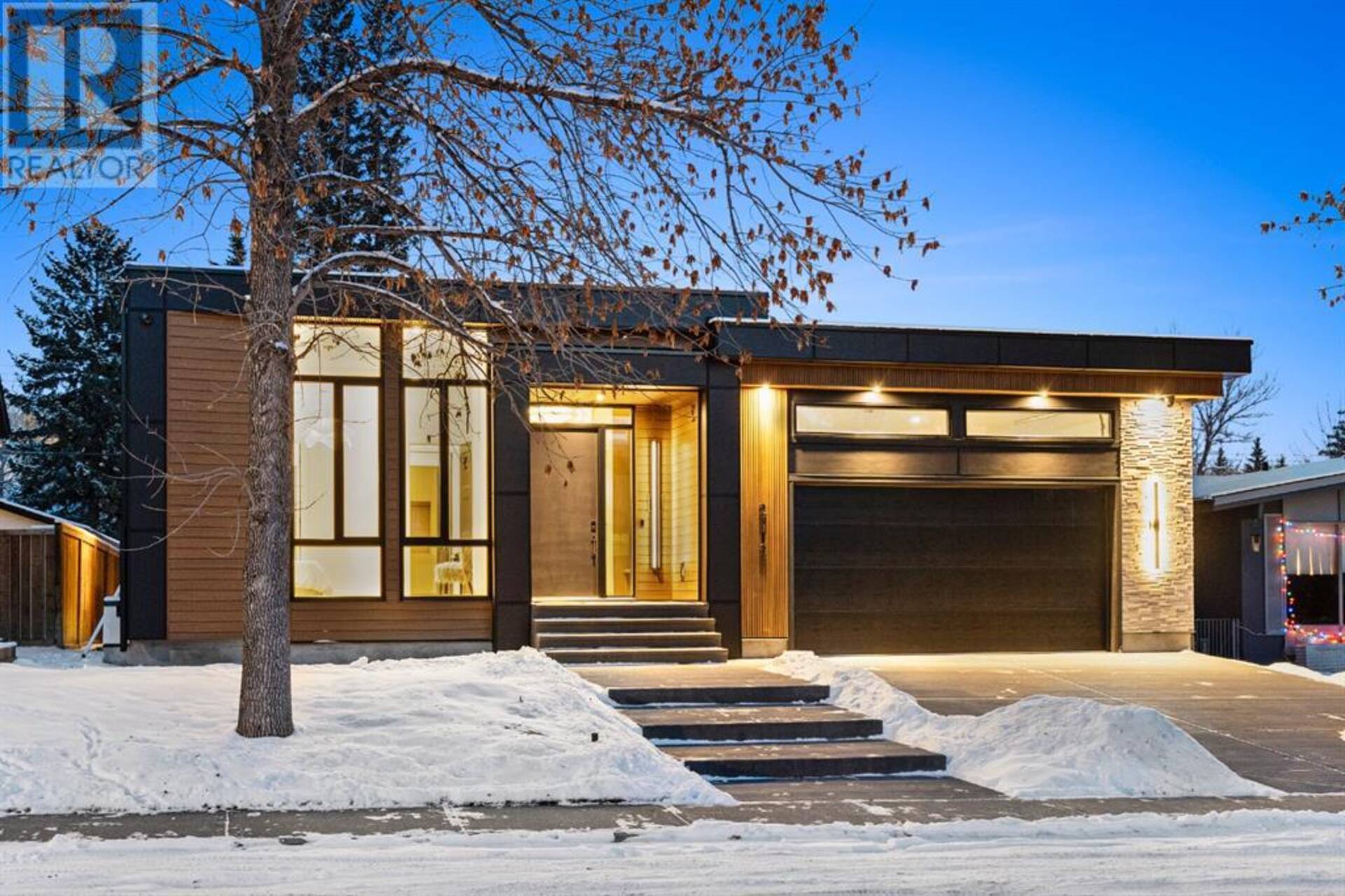 2712 Lougheed Drive SW Calgary