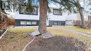 915 Pinecliff Drive NE Calgary