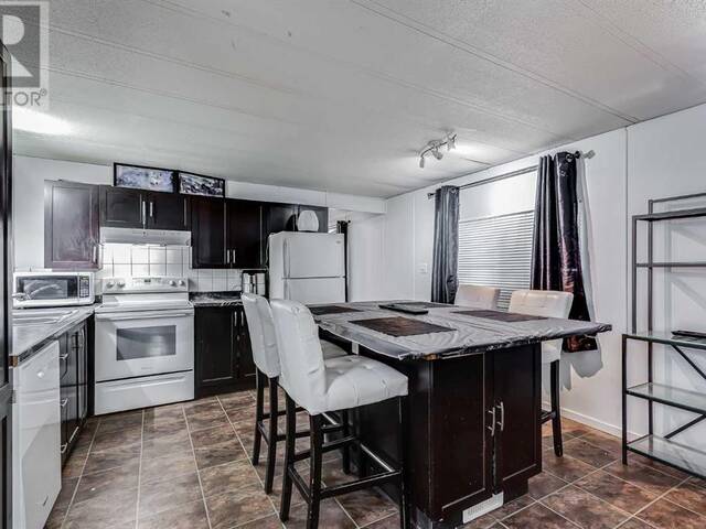 442, 3223 83 Street NW Calgary