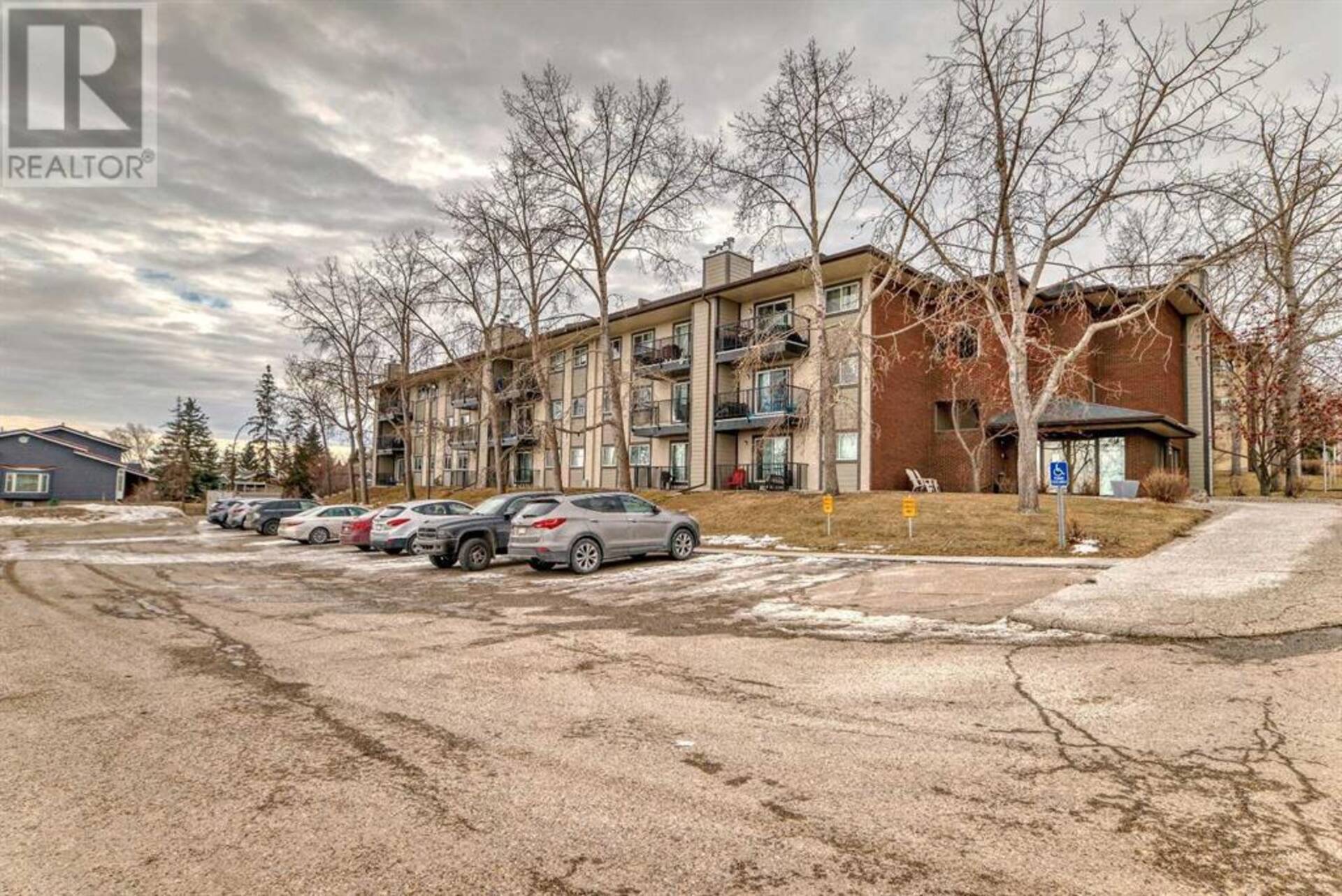 4105, 385 patterson Hill SW Calgary