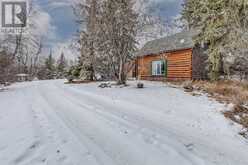 4411 Township Road 322 A Rural Mountain View