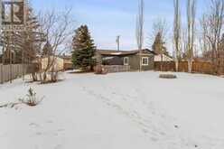 651 11 Avenue Carstairs