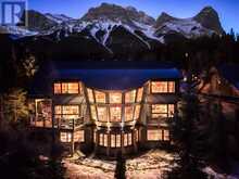 17 Prospect Heights Canmore