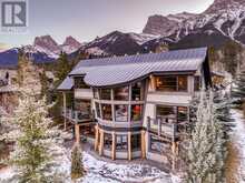 17 Prospect Heights Canmore