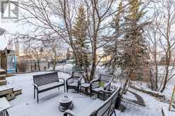 18 Sandalwood Heights NW Calgary