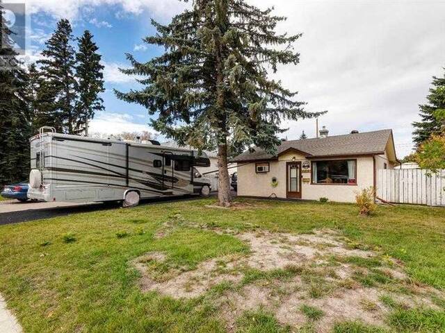 6428 33 Avenue NW Calgary