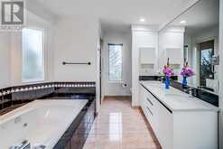 2925 Signal Hill Heights SW Calgary