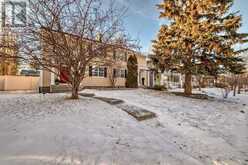 4423 Quentin Court SW Calgary