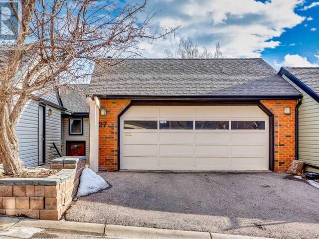 27, 448 Strathcona Drive SW Calgary Alberta