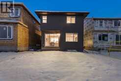 907 LANGHOLM Drive SE Airdrie