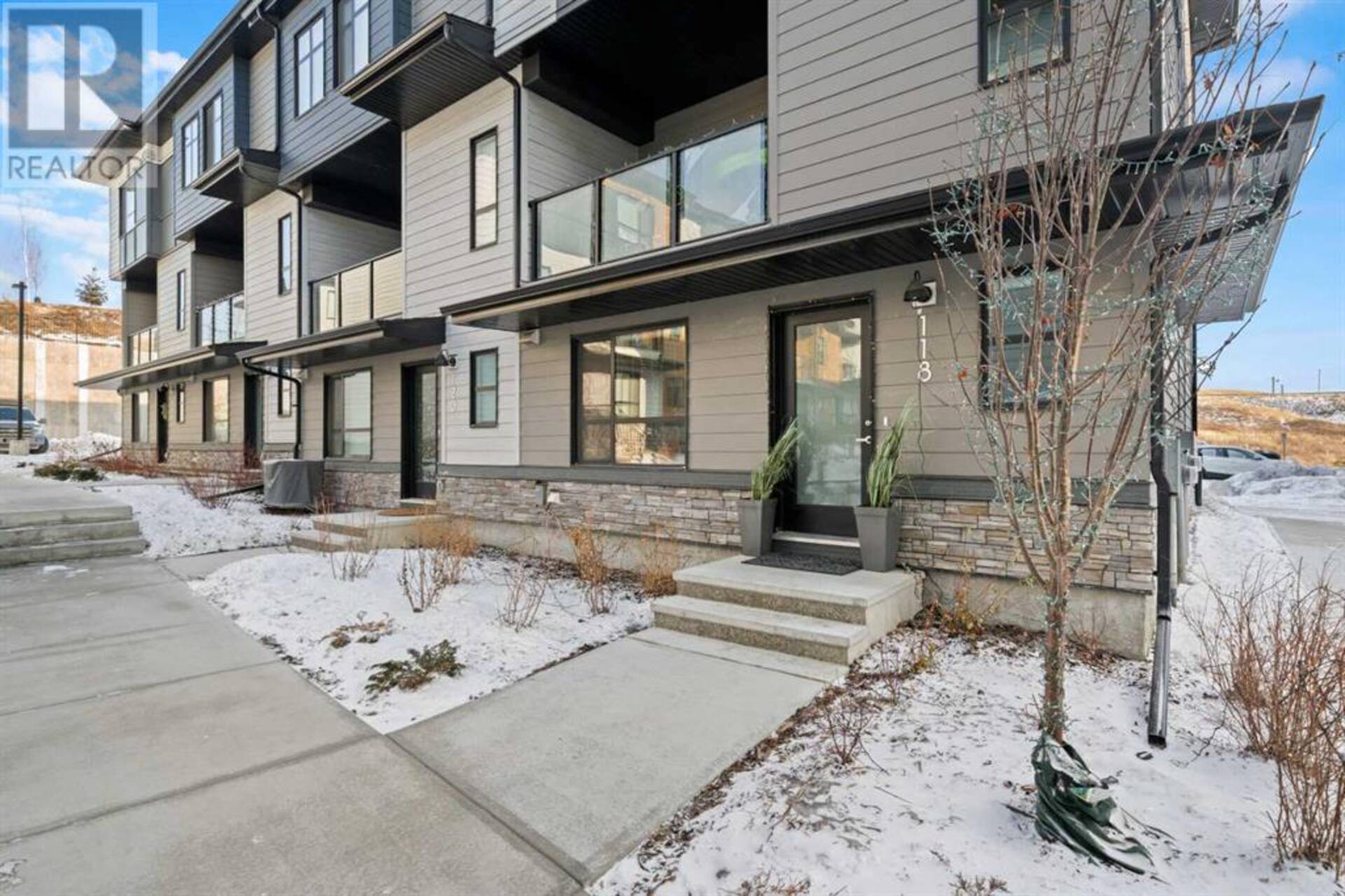 118, 42 Cranbrook Gardens SE Calgary