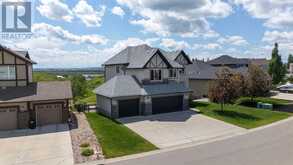 9 Drake Landing Ridge Okotoks