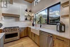 602 8th Avenue Canmore