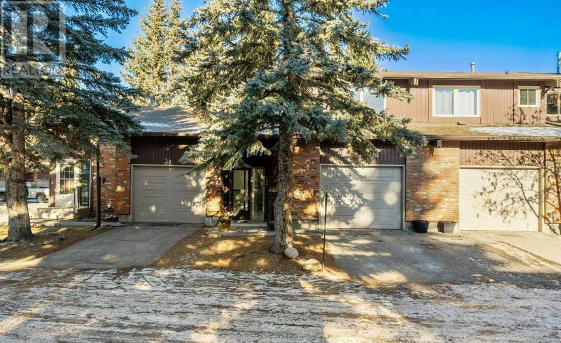 32, 2323 Oakmoor Drive SW Calgary