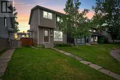 168 Castlegreen Close NE Calgary