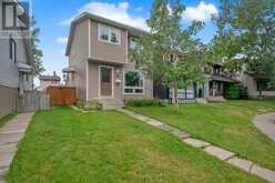 168 Castlegreen Close NE Calgary