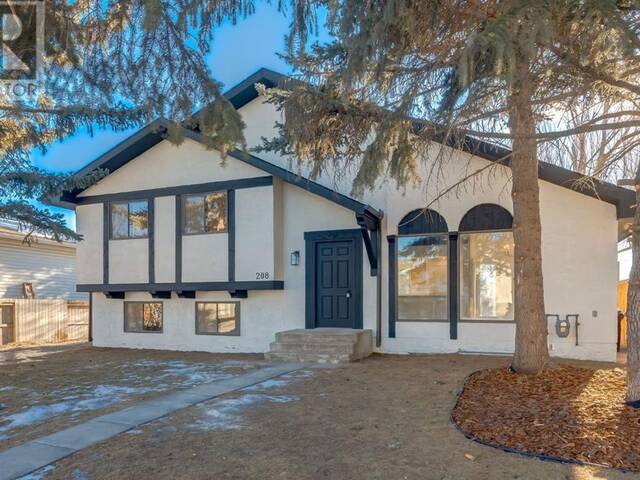 208 Cedarille Green SW Calgary