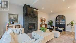 406, 810 7 Street Canmore