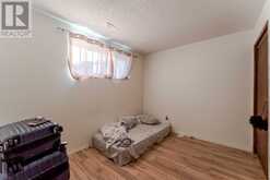 5807 22 Avenue NE Calgary