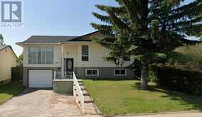 5807 22 Avenue NE Calgary