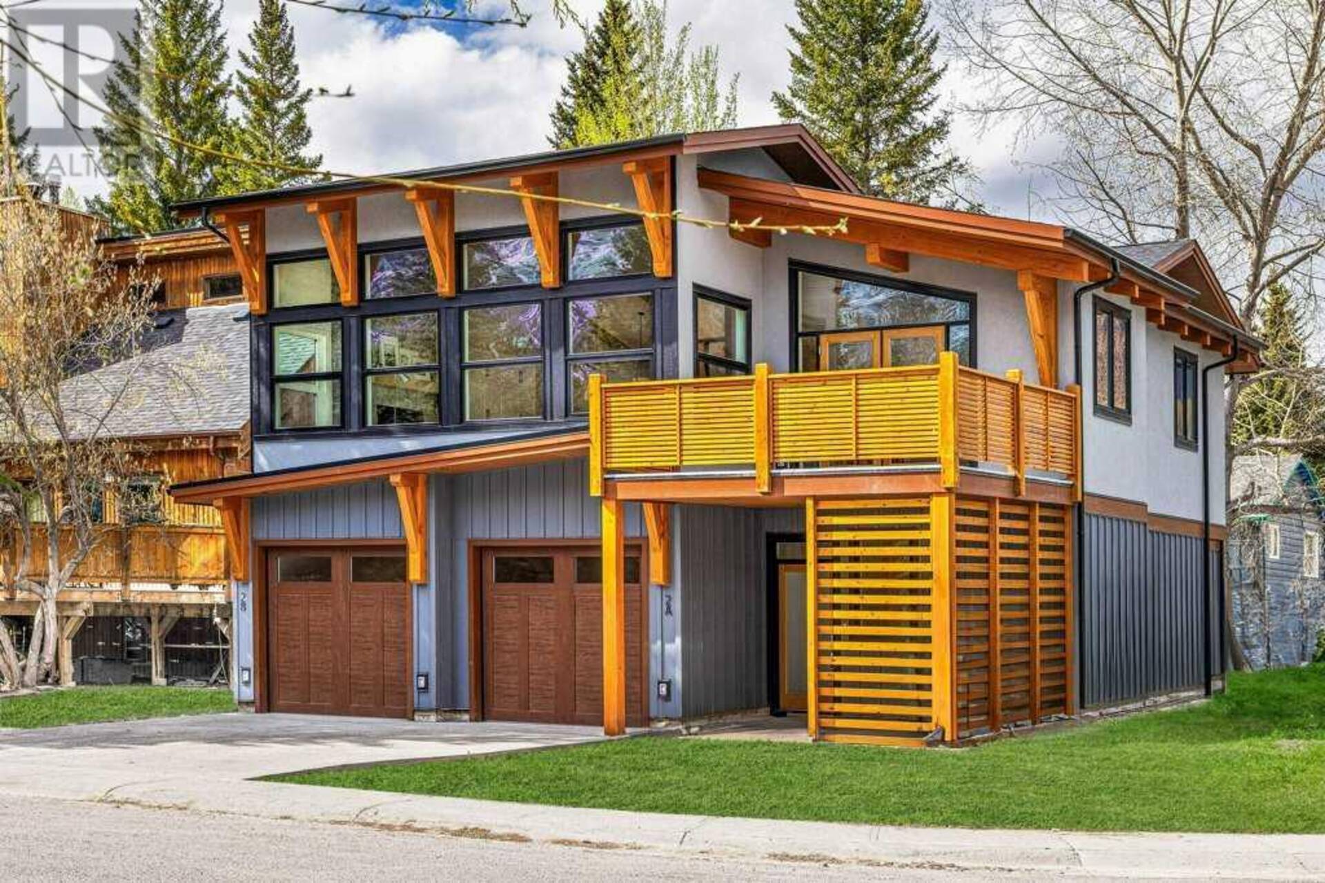 2 Pinewood Crescent Canmore