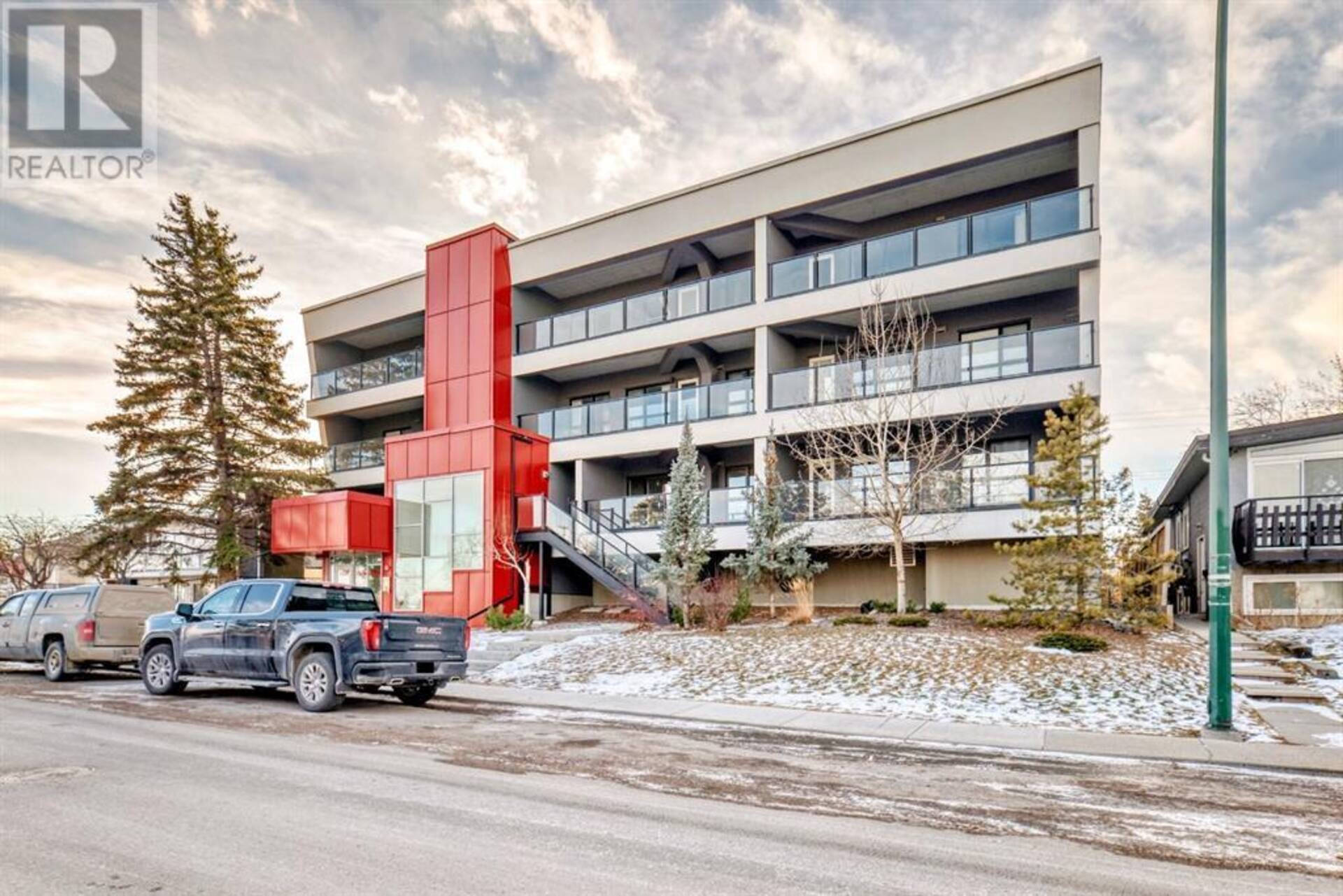 301, 1629 38 Street SW Calgary