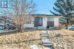 204 Pinepoint Place NE Calgary