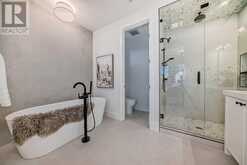 2006 41 Avenue SW Calgary