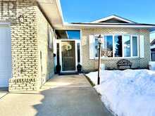 25 Violet Court SE Medicine Hat