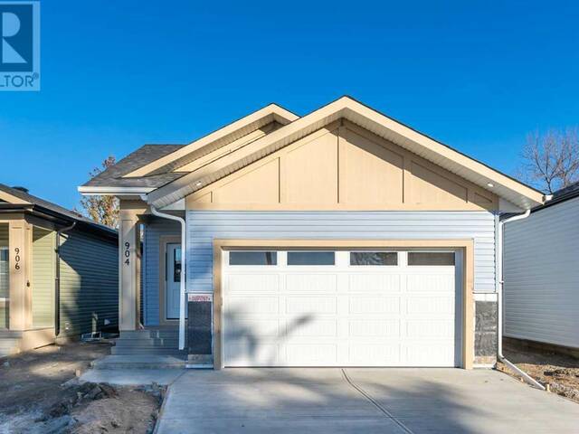 904 Macleod Trail SW High River