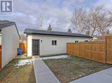 432 33 Avenue NW Calgary