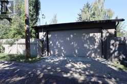 414 Wildwood Drive SW Calgary