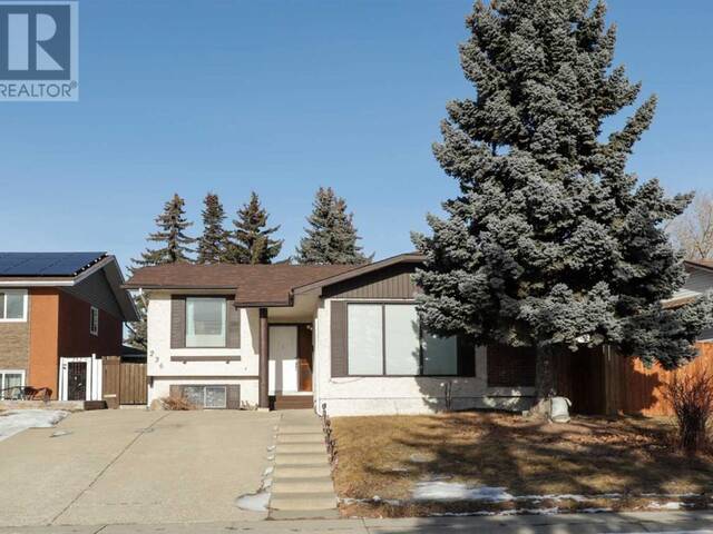 236 Pinetree Road NE Calgary Alberta