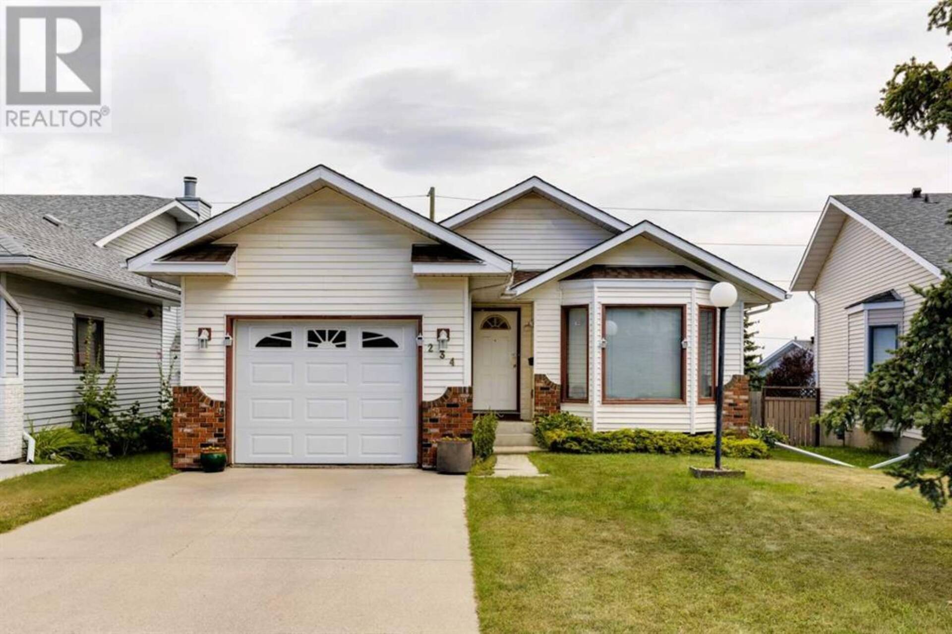 234 Sandstone Drive NW Calgary