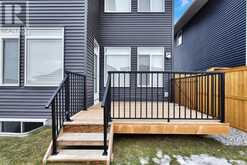 15 Creekside Grove SW Calgary