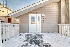 146 Elizabeth Way SE Airdrie