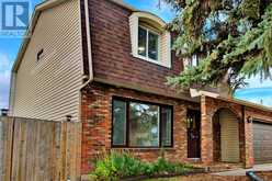 115 Bracewood Way SW Calgary