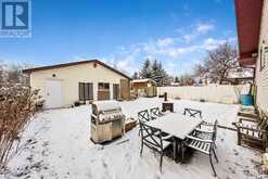 613 8 Street SE High River