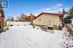 613 8 Street SE High River