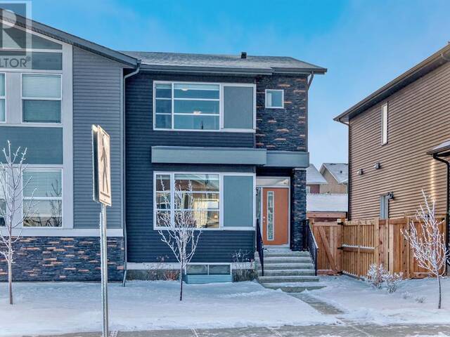 488 West Lakeview Drive Chestermere Alberta