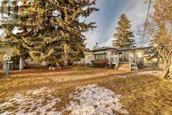 15 Harlow Avenue NW Calgary