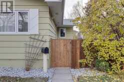 2015 46 Avenue SW Calgary