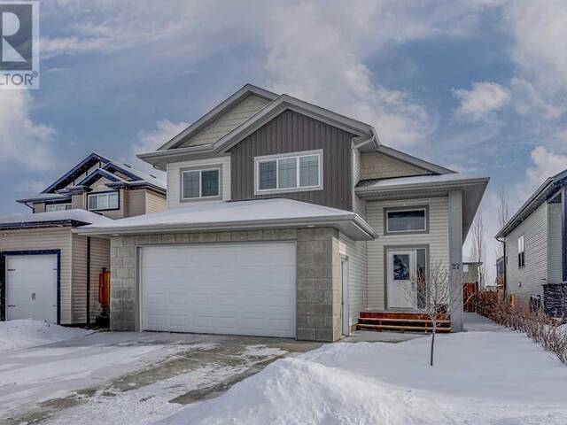 27 Henderson Crescent NW Penhold Alberta