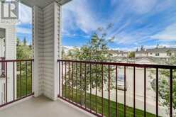 204, 9 Country Village Bay NE Calgary