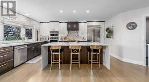 620 Stratton Terrace SW Calgary