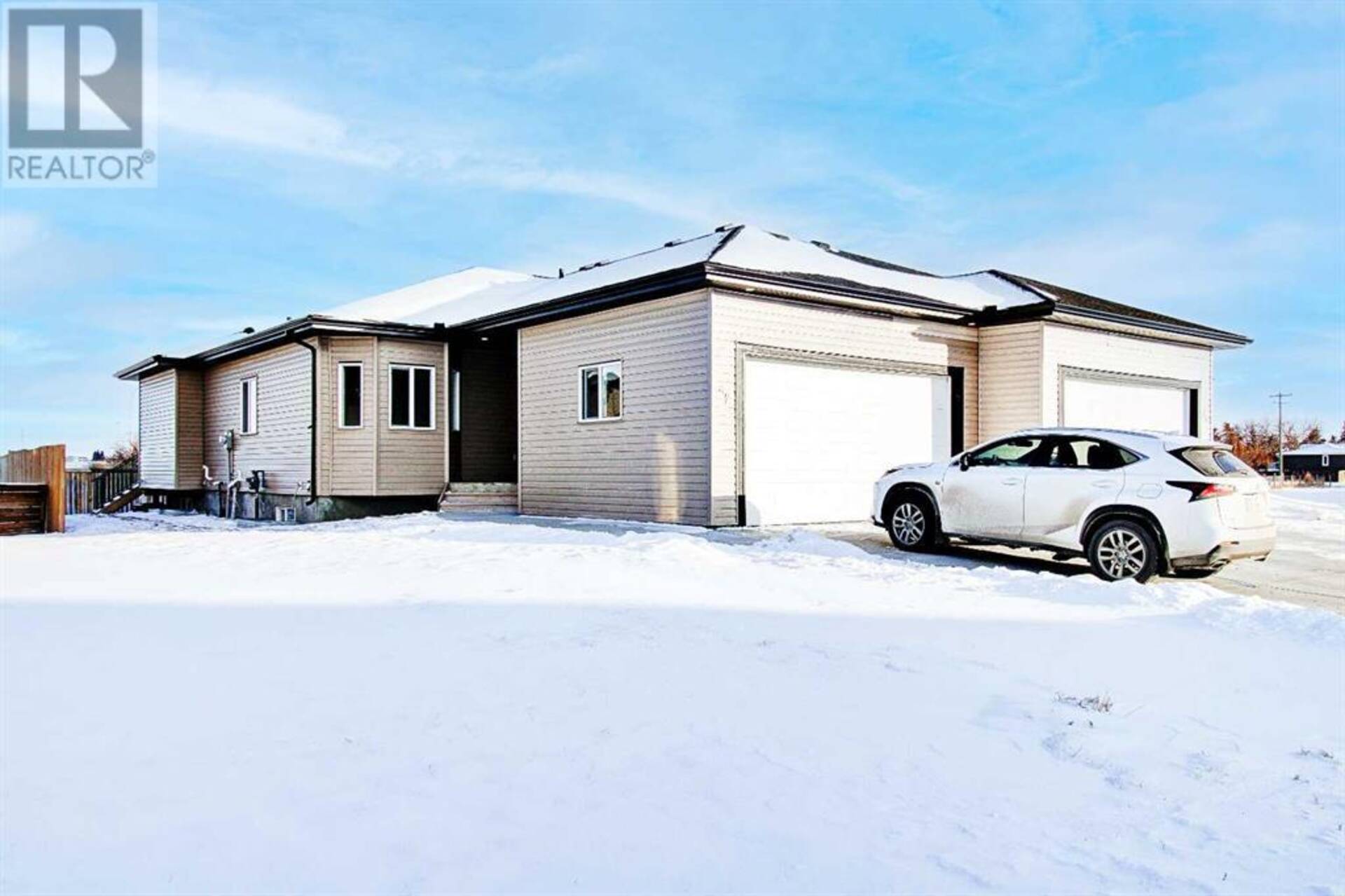 42 Harvest Square Claresholm