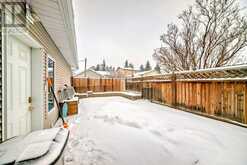 30 Elk Hill SE Airdrie